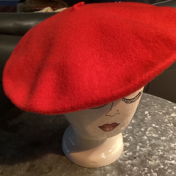 Vintage Accessories - Vintage Red KANGOL HAT MADE IN ENGLAND. ❤️❤️❤️❤️